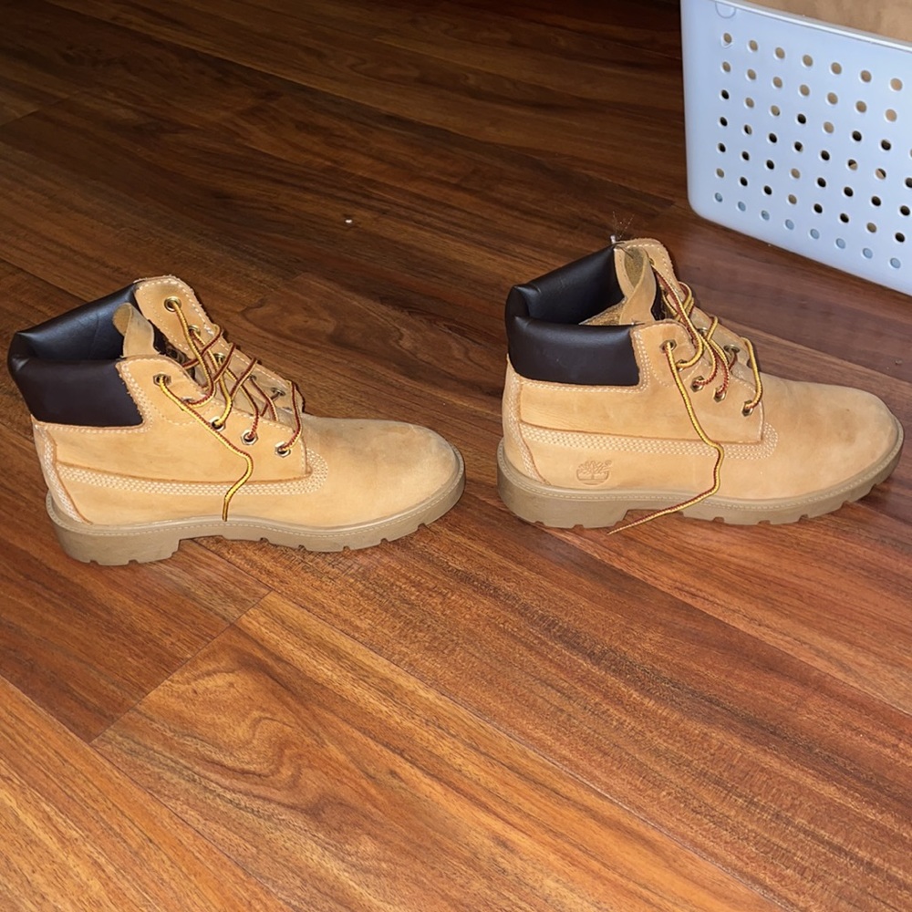 Timberland Boots - Picture 4 of 6